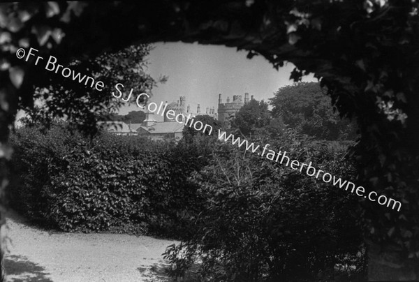 CASTLE FROM UNDER GREENS BRIDGE